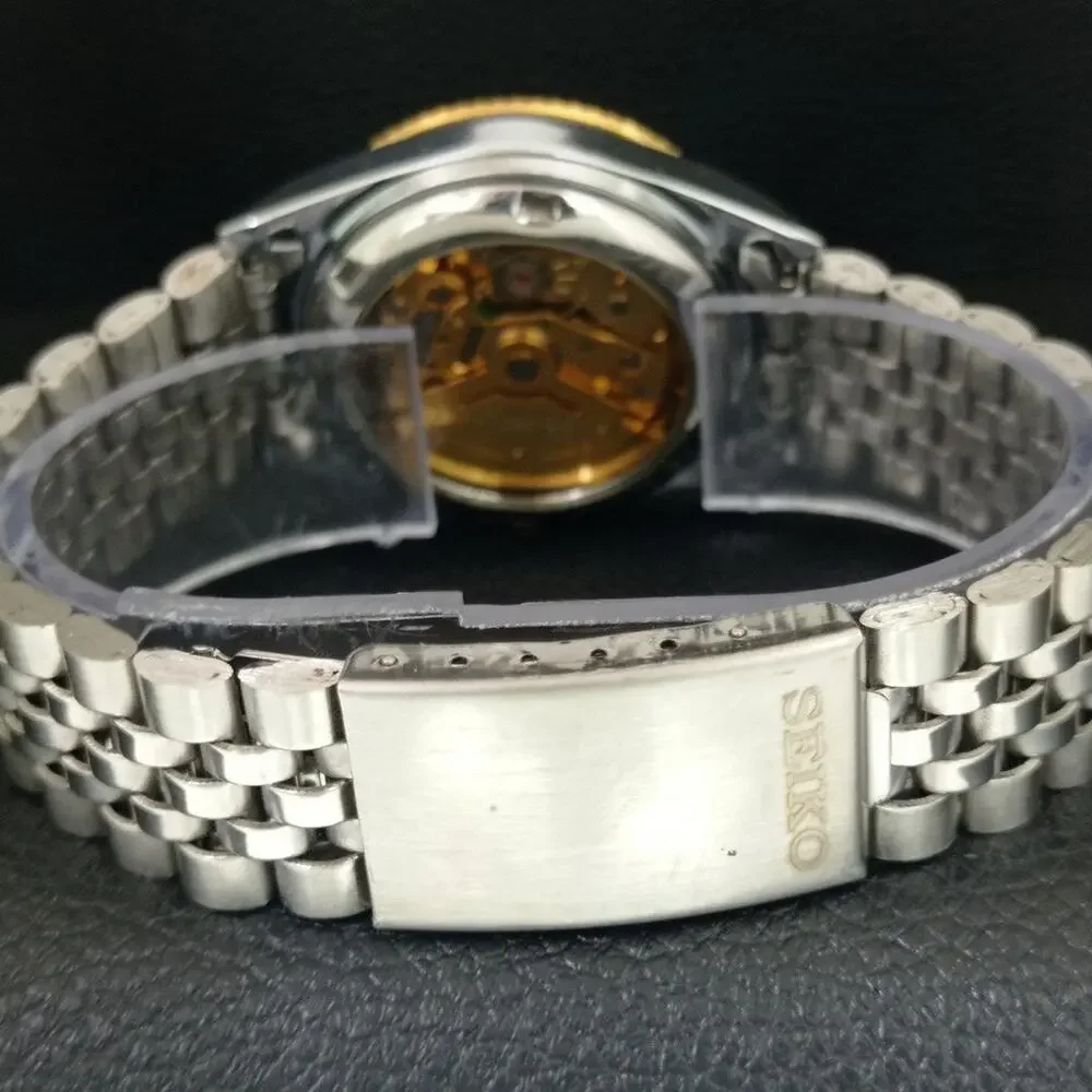 Vintage 1973 Seiko Automatic Mens Silver Watch W/daydate & Red accents